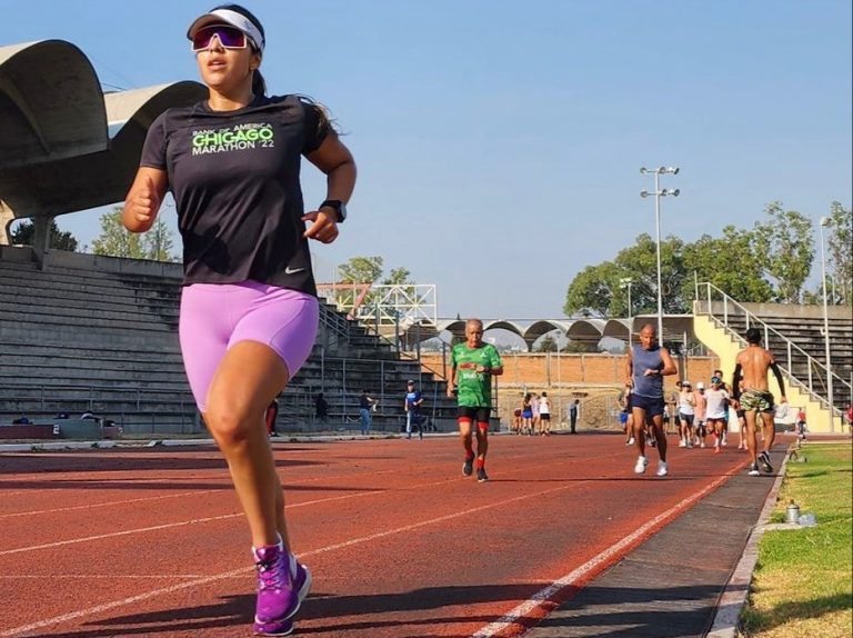 Atleta moreliana Daniela Camacho competirá en el Mundial de Triatlón