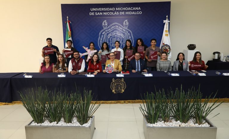 Entregan becas de movilidad estudiantil a estudiantes nicolaitas