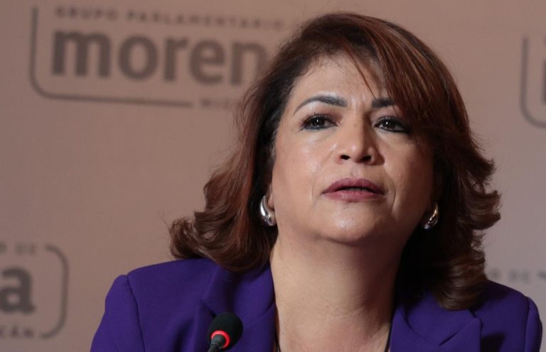 Reconoce Fabiola Alanís necesidad de legislar protección para periodistas
