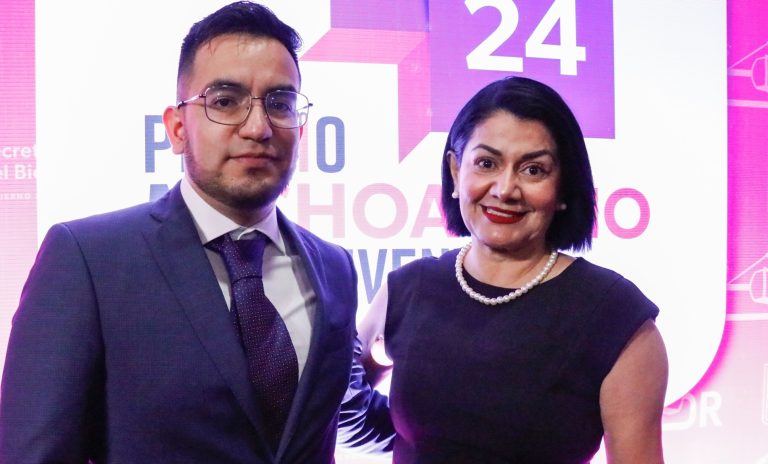 Recibe egresado del Tecnológico de Morelia el Premio Michoacano de la Juventud 2024