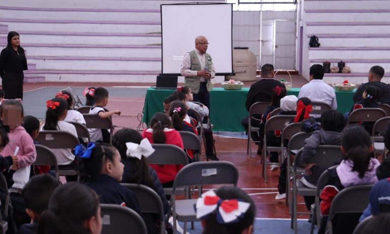 Concientizan a niños y jóvenes sobre la separación de basura