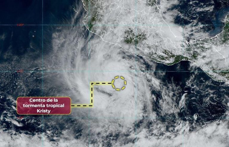 Llaman a habitantes de las costas de Michoacán y Guerrero ante formación de tormenta tropical Kristy