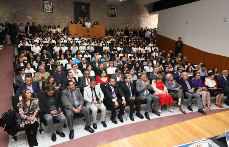 Realizan acto con motivo del 50 aniversario de la preparatoria “José María Morelos y Pavón”, de la UMSNH