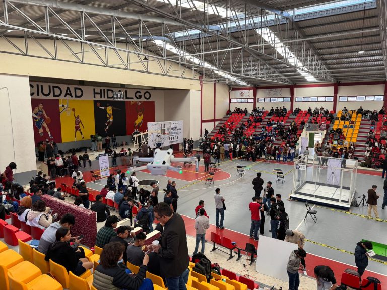 Estudiantes de la UTM compiten en Encuentro Estatal de Robótica