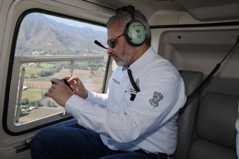Vía aérea, supervisa Bedolla avances de construcción de autopista Maravatío-Zitácuaro