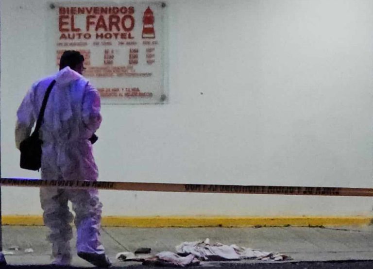 Balean a empleado del Auto Hotel El Faro, en Morelia