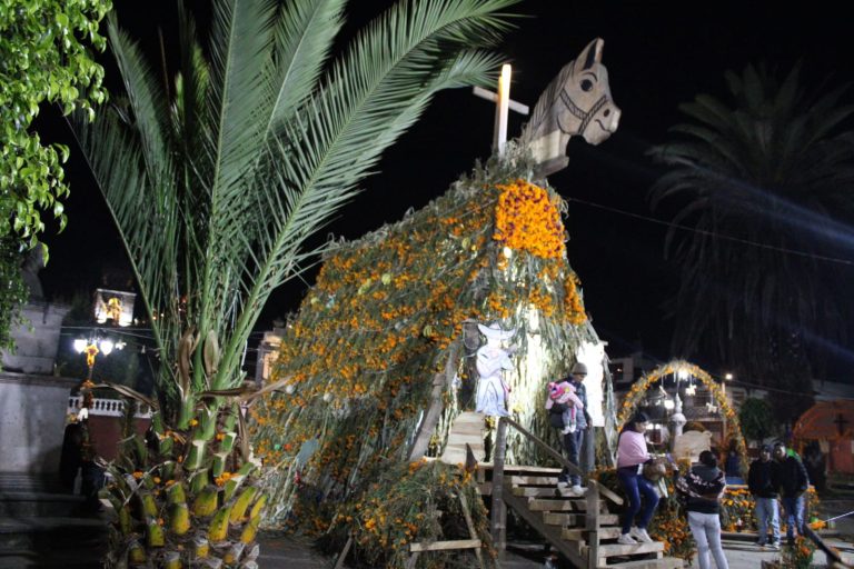 Los caballos enrosados, el transporte de las ánimas en Cuanajo