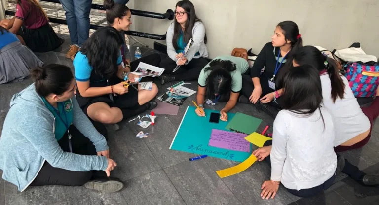 Trabaja SEE para mejorar condiciones de más de 645 mil alumnas