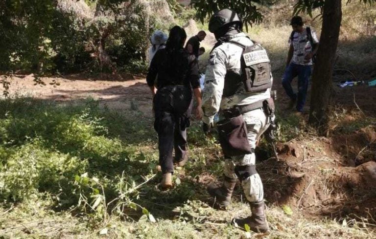 Hallan fosa clandestina en Apatzingán