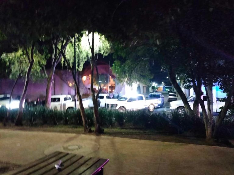 FGR catea bar en el Boulevard García de León de Morelia