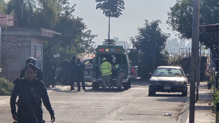 Sicarios motorizados acatan a pareja en Zamora