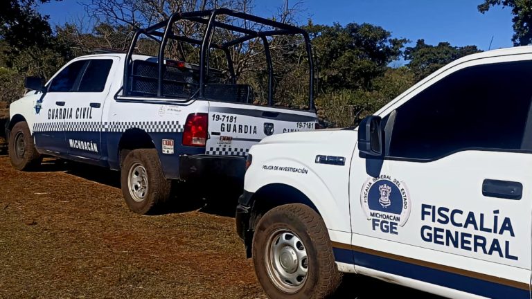 Abandonan un ejecutado a un costado de la carretera Apatzingán – Cuatro Caminos