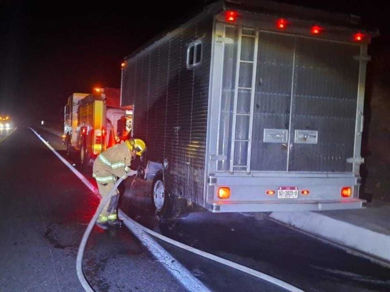 Se registra conato de incendio de camioneta en la Pátzcuaro-Cuitzeo