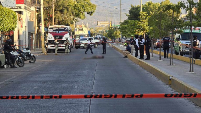 Joven es asesinado en la avenida Juárez de la ciudad de Zamora