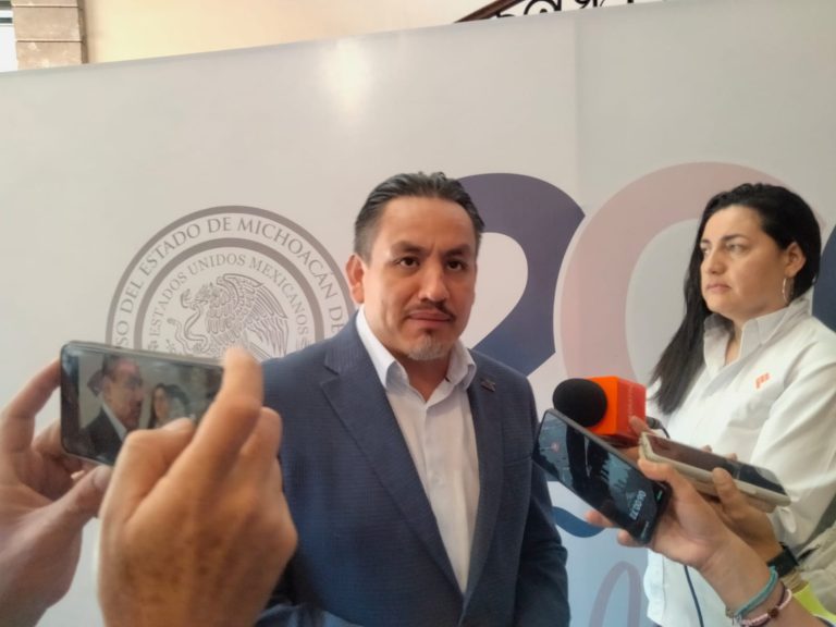  Fortalecer policías locales, clave para la paz: Víctor Manríquez
