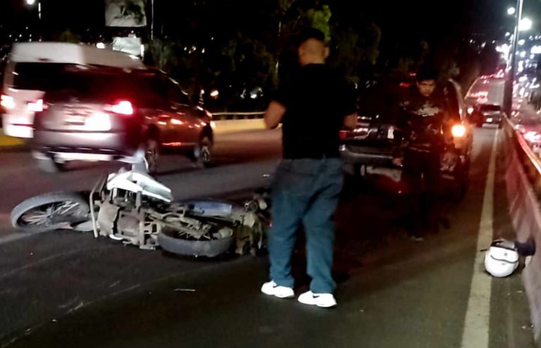 Motopatrullero es atropellado en el Libramiento Norte de Morelia