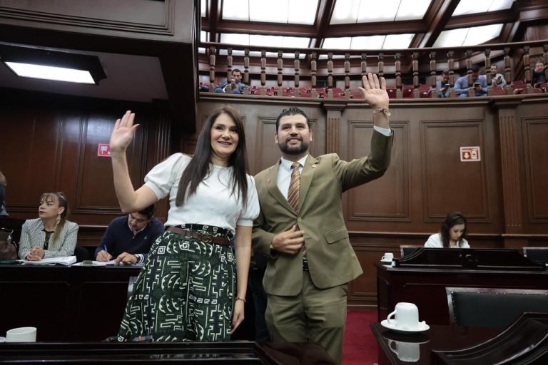 Octavio Ocampo deja curul para fortalecer al PRD en Michoacán