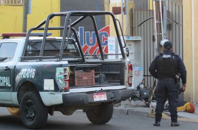 Pistoleros balean a dos motociclistas en Zamora; hay un muerto y un herido