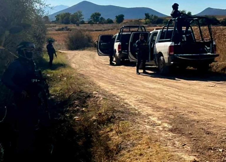 Policías abaten a sujeto armado tras enfrentamiento en Contepec