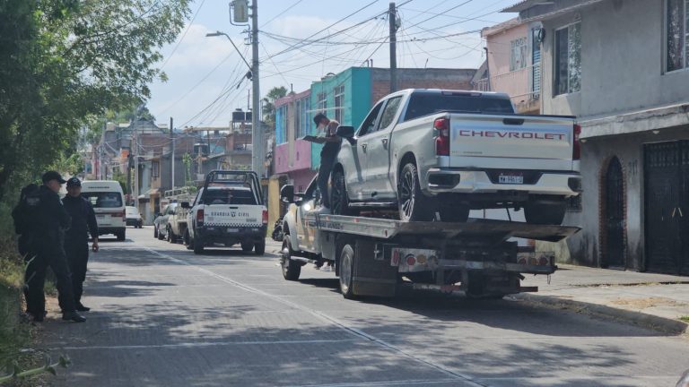 Delincuentes balean a hombre y le roban camioneta en Morelia; GC recupera la unidad y detiene los hechores