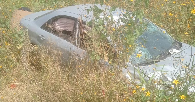 Auto embiste a 3 peatones y a un motociclista; hay 4 muertos, en Zamora