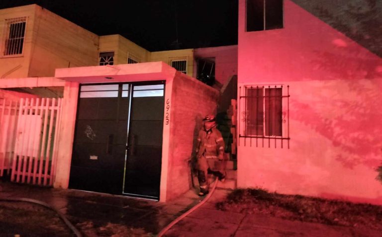 Se registra incendio en casa dúplex de la colonia Rafael Carrillo, en Morelia