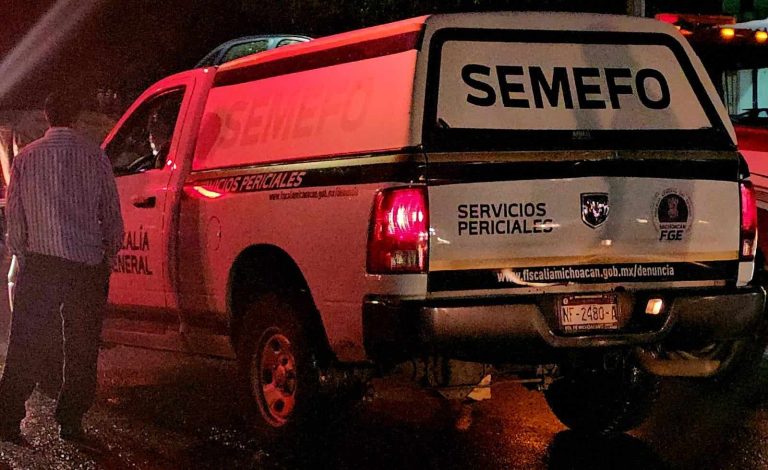 Volcadura de camioneta deja dos muertos en la carretera Opopeo-Tacámbaro