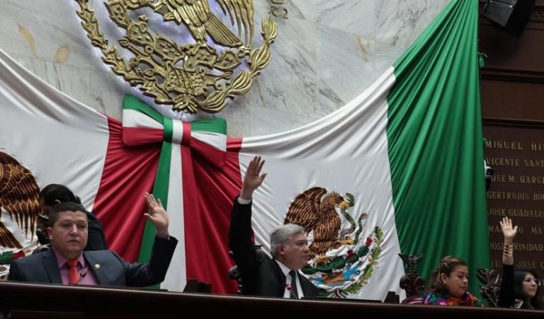«Noche de Brujas” en el Congreso, diputados avalan reforma que limita amparos
