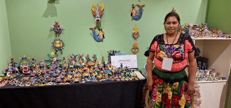 Tianguis de Domingo de Ramos, corazón del arte popular de Michoacán