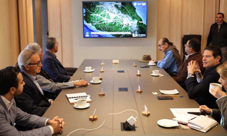 Presenta Alfonso Martínez ventajas competitivas de Morelia a Vicepresidente de LATAM Entry