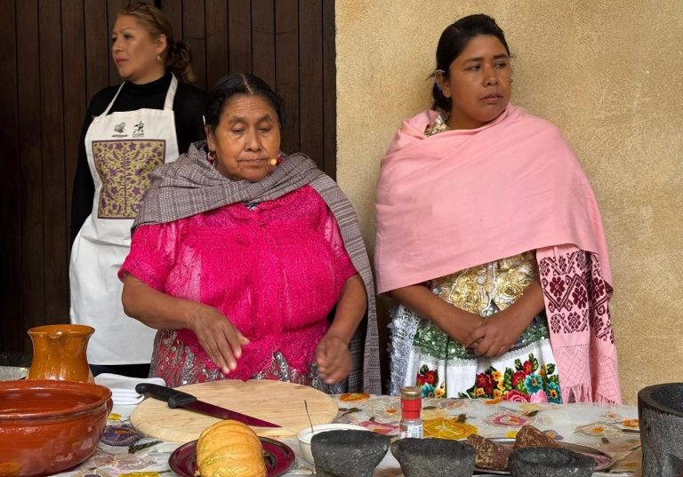Comparten cocineras tradicionales de Michoacán sus sabores y saberes en Italia