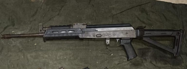 Localizan arma, cartuchos y cargadores en Apatzingán