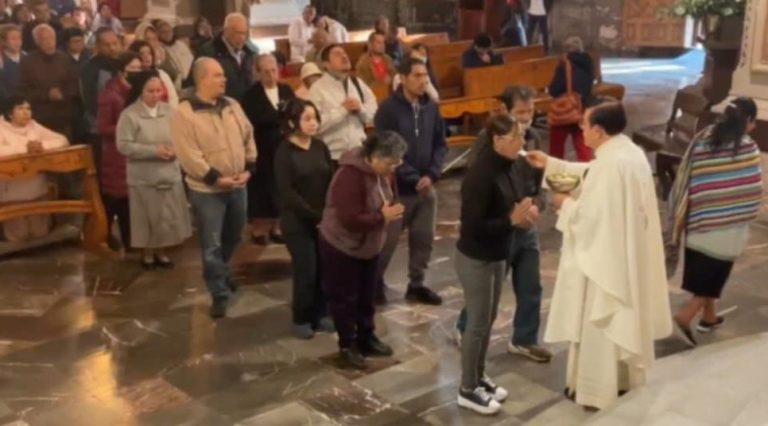 Todos estamos llamados a la santidad, en medio de este valle de lágrimas
