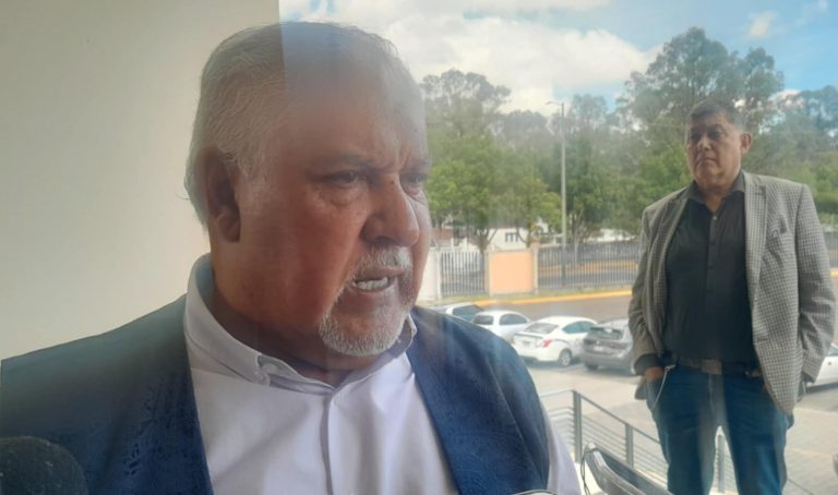 Condiciona líder del SUEUM que tesorería cubra todos los adeudos a empleados para soltar toma de rectoría