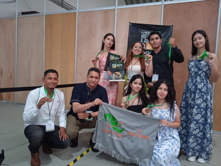 Ganan 4 oros estudiantes del Cecytem en Expo Ciencias Nacional