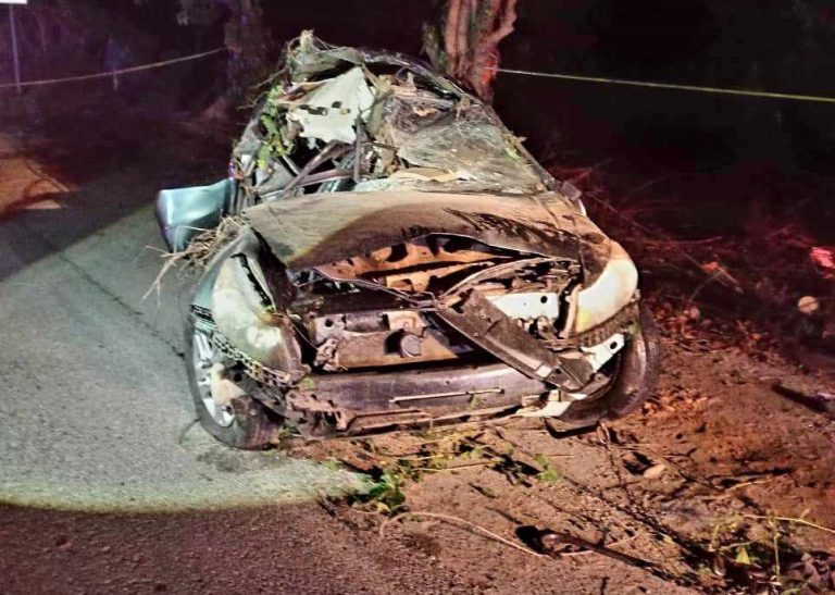 Fatal volcadura en LC, dos muertos y tres heridos