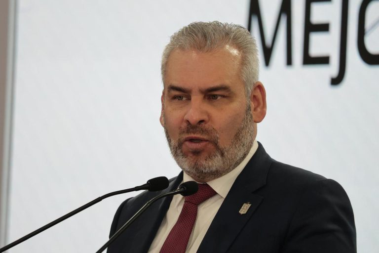 Desparecen IMAIP y SEA, anuncia gobernador