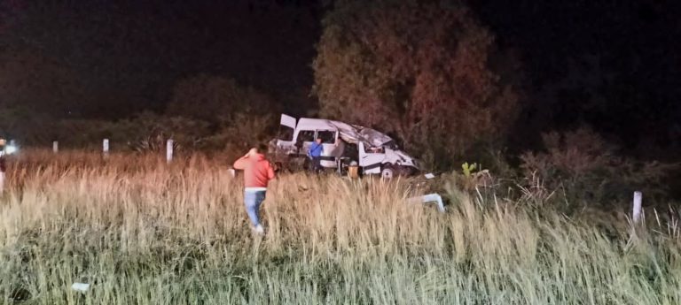 Accidente vehicular deja 3 muertos y 4 heridos en la México-Guadalajara