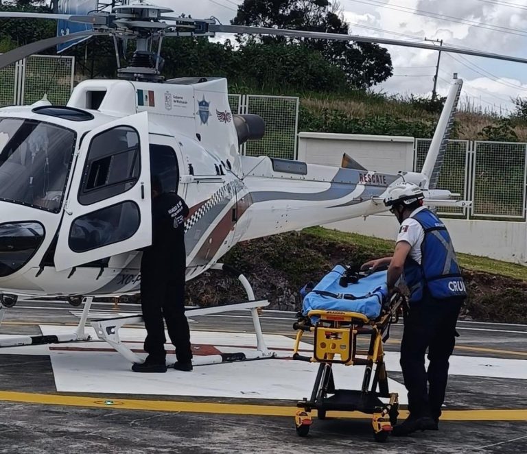 Atiende SSM por tierra y aire a michoacanos accidentados en Guerrero