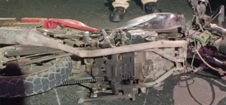 Motociclista muere al derrapar sobre puente del libramiento norte de Morelia