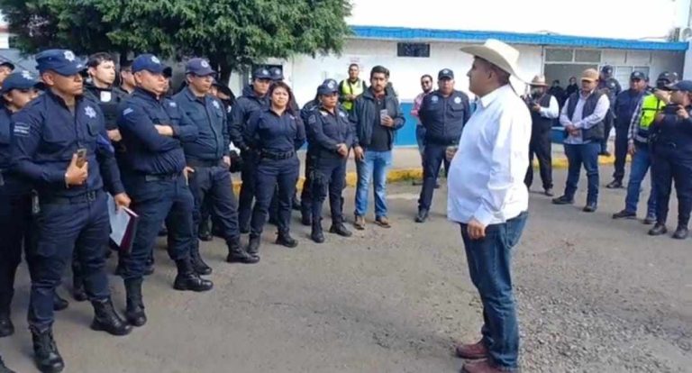 Denuncian policías municipales de Uruapan acoso laboral y violaciones a derechos