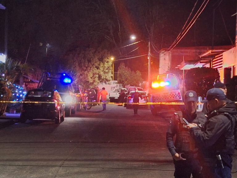 Hombre es asesinado durante presunta riña familiar, en Uruapan