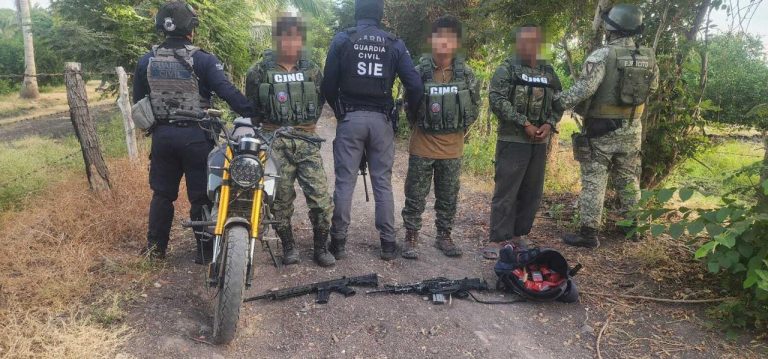 Detienen a tres presuntos gatilleros del CJNG en Buenavista