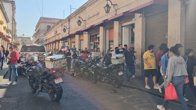 Asaltan 3 locales de joyería en Plaza de La Mujer, en el Centro de Morelia