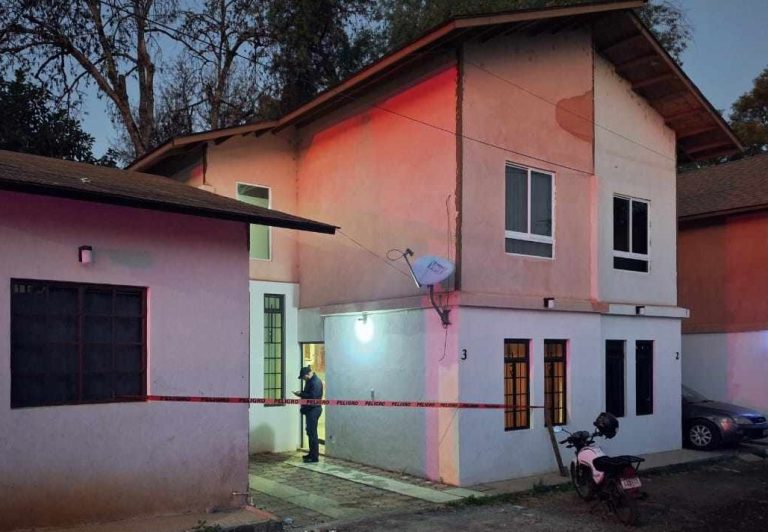 Sujeto mata a cuchilladas a su padre y es detenido, en Peribán