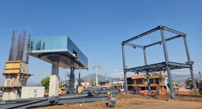 Llegarán 50 embarques para avanzar con la construcción del teleférico de Uruapan: Sedum
