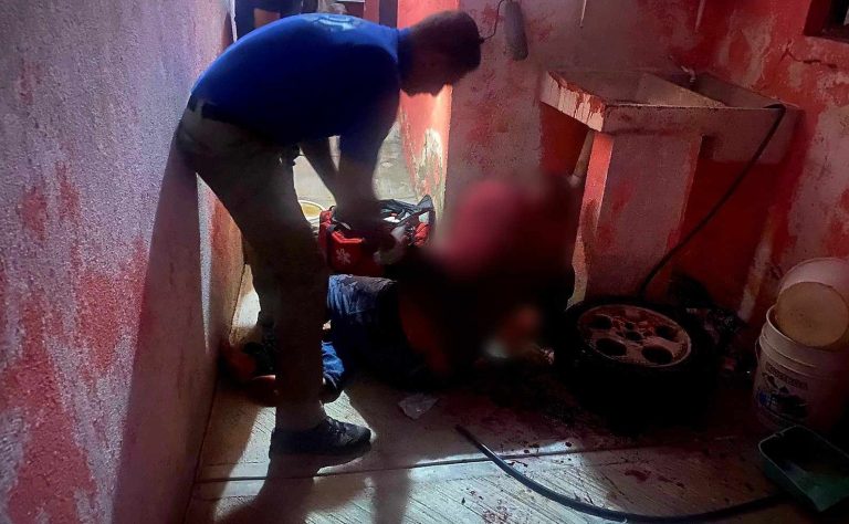 Taxista es atacado con arma blanca en Apatzingán