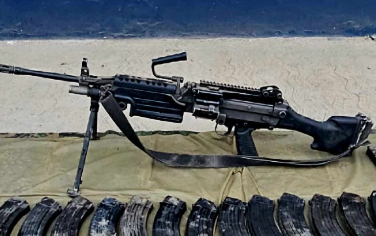 Tras enfrentamiento, aseguran al CJNG arsenal y camioneta con reporte de robo, en Tierra Caliente