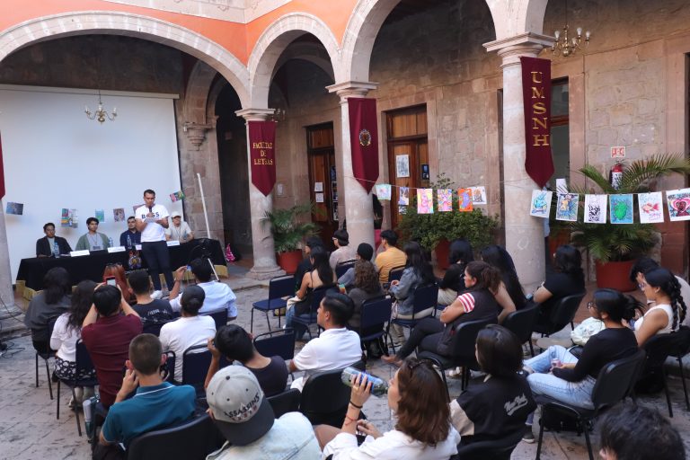 Licenciatura en Lengua y Literaturas Hispánicas reafirma su calidad educativa al obtener reacreditación