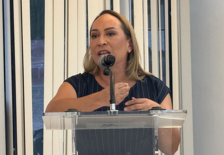 Entregan presea al Mérito de las Personas con Discapacidad